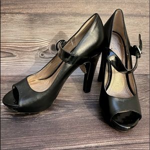 BCBG black classic heels